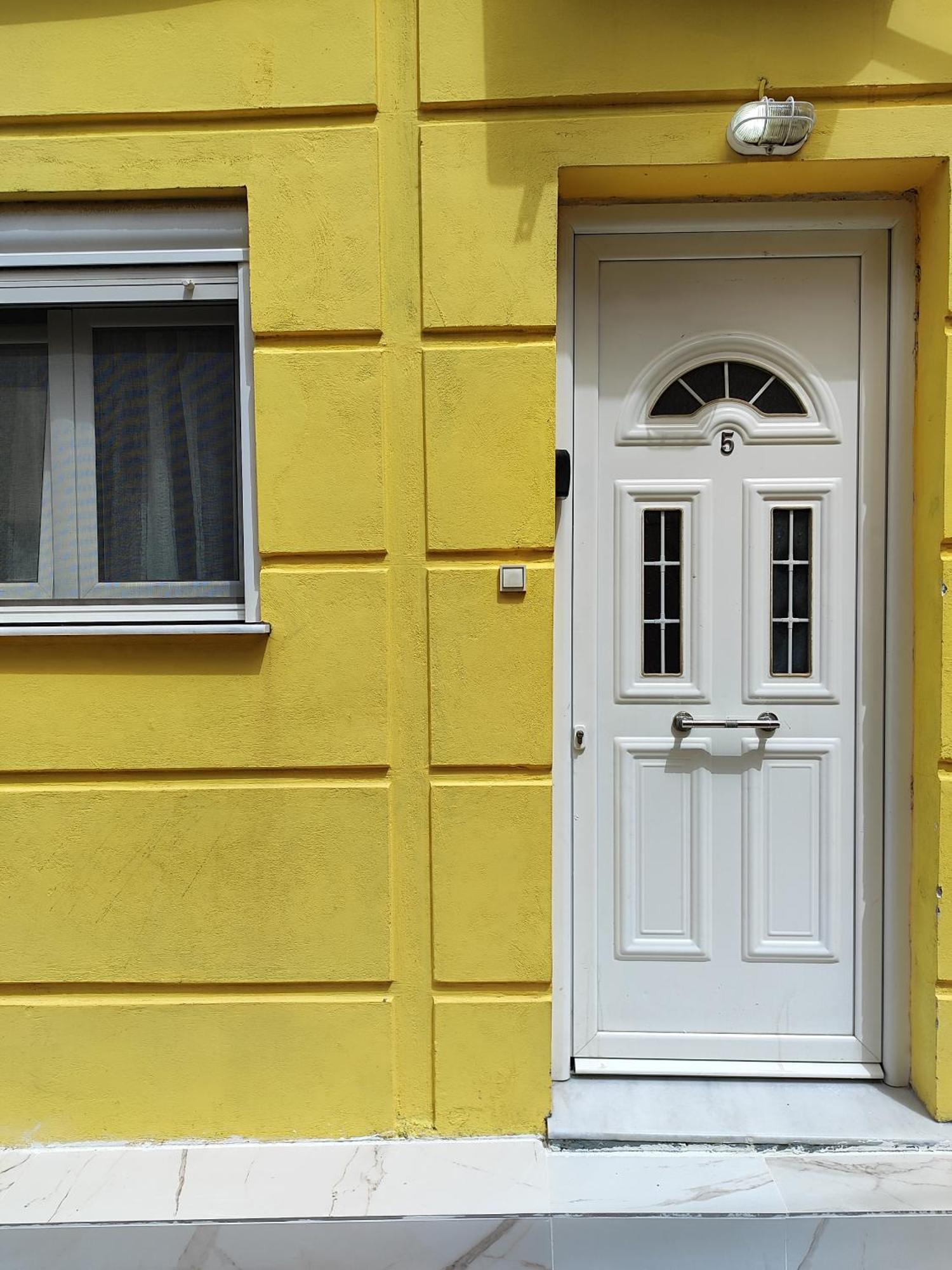 Charilia Apartment Mytilene Bagian luar foto
